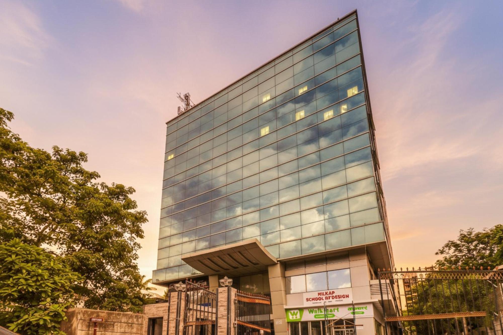 Fabhotel Ascot International - Nr Mumbai International Airport, Mumbai